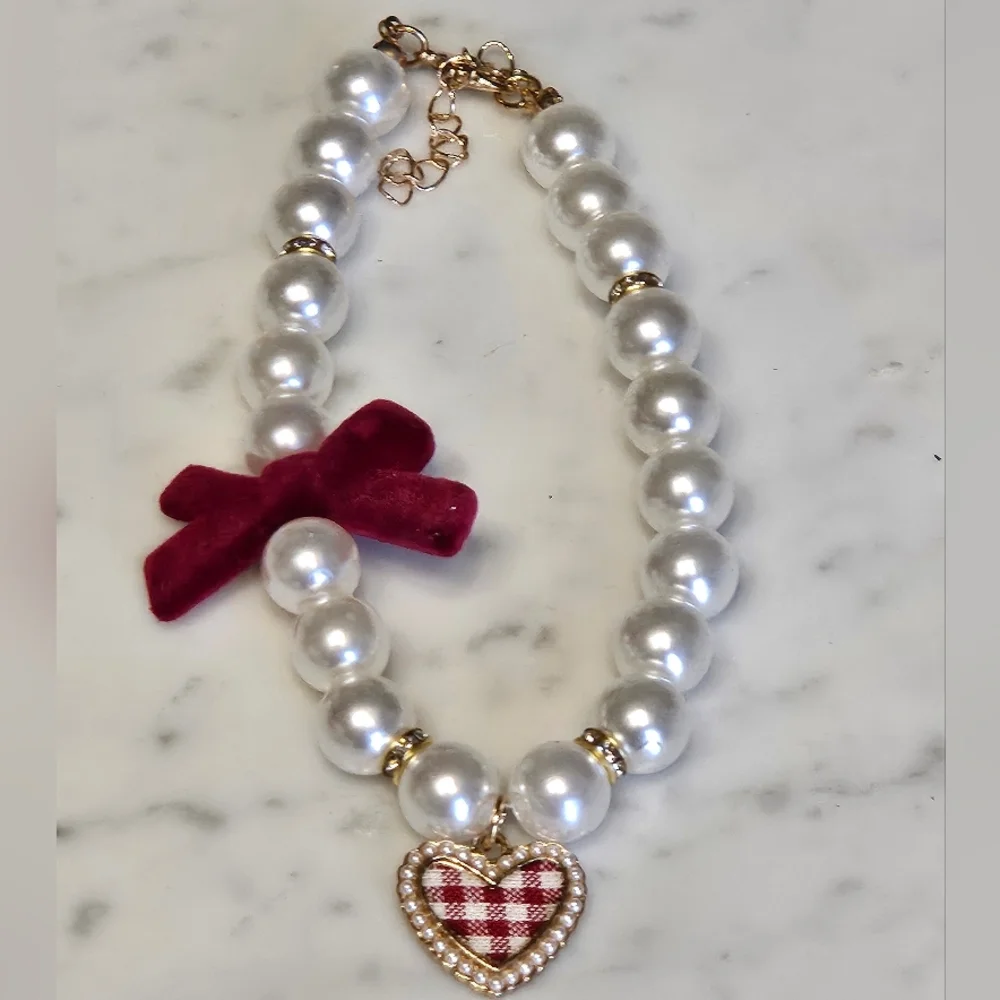 BNIP - Pearl Beaded Necklace w/ Cherry Red Heart Pendant & Bow Accent - Sz Med